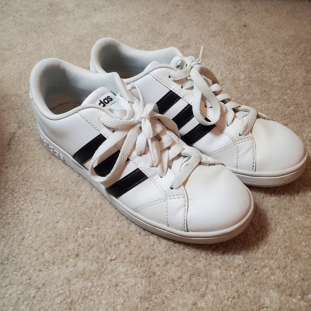 Adidas NEO